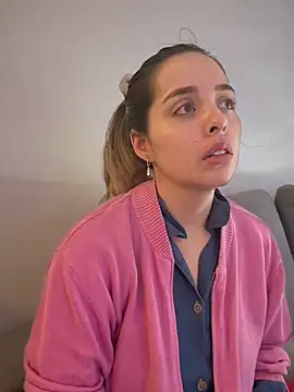 Alirawrz online show from 4, 10, 2025