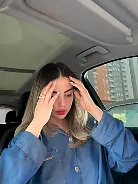 Alirawrz online show from 7, 11, 2025