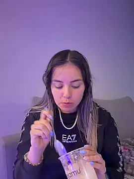 Alirawrz online show from 11, 10, 2025