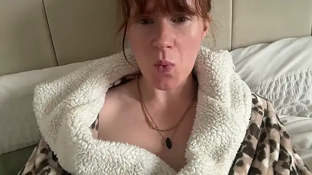 redheadrosie69 online show from 4, 11, 2025