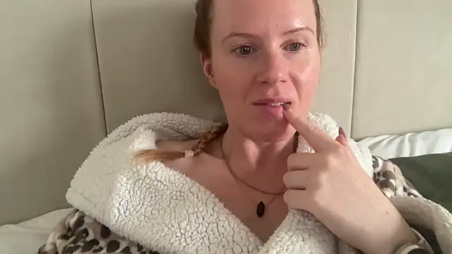 redheadrosie69 online show from 30, 9, 2025