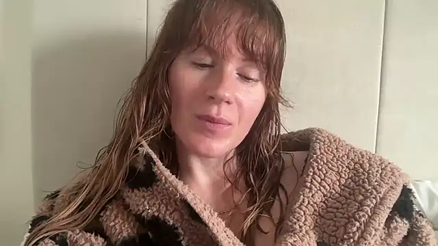 redheadrosie69 online show from 8, 10, 2025