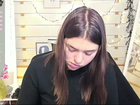 Josephine Kiss online show from 22, 12, 2025