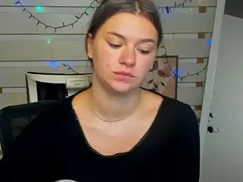 Josephine Kiss online show from 19, 6, 2026