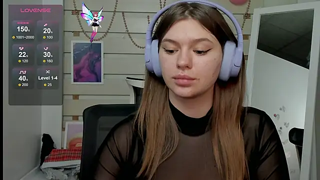 Josephine Kiss online show from 9, 3, 2025