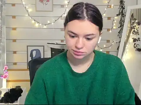 Josephine Kiss online show from 20, 12, 2025