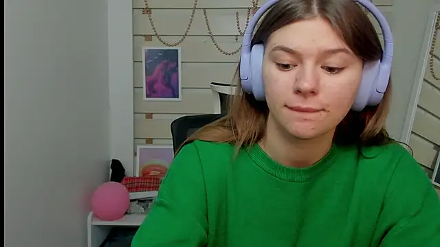 Josephine Kiss online show from 27, 2, 2025