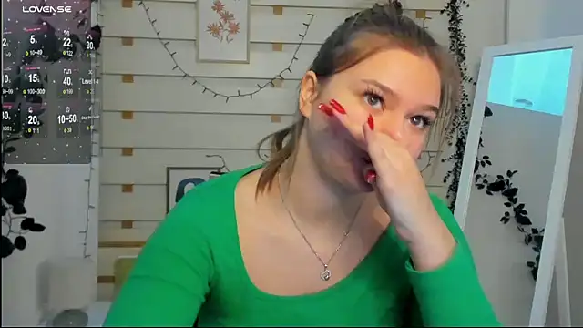 Snapshot of Josephine_Kiss chatting on 7, 2, 2026 Josephine Kiss online show from 7, 2, 2026