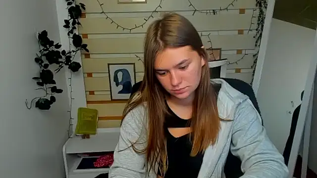 Josephine Kiss online show from 10, 7, 2026