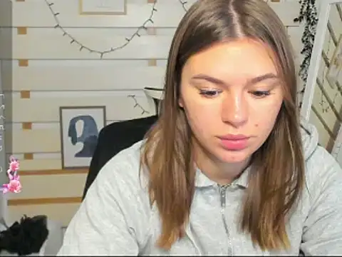 Josephine Kiss online show from 28, 11, 2025