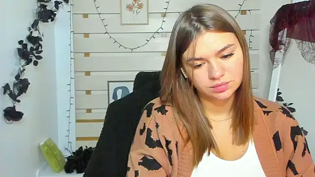 Josephine Kiss online show from 10, 11, 2025