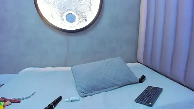 SussanMilf  online show from 10, 5, 2026