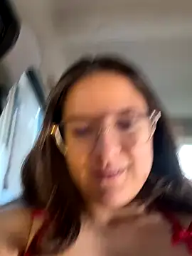 livgomez online show from 11, 11, 2025