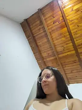 livgomez online show from 27, 2, 2025