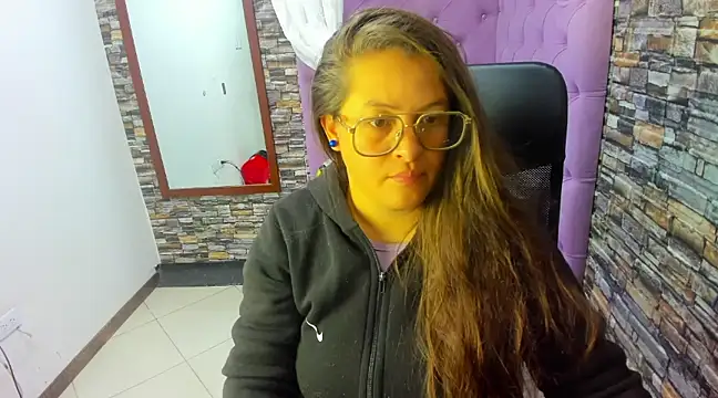 SaraThomso online show from 20, 3, 2025