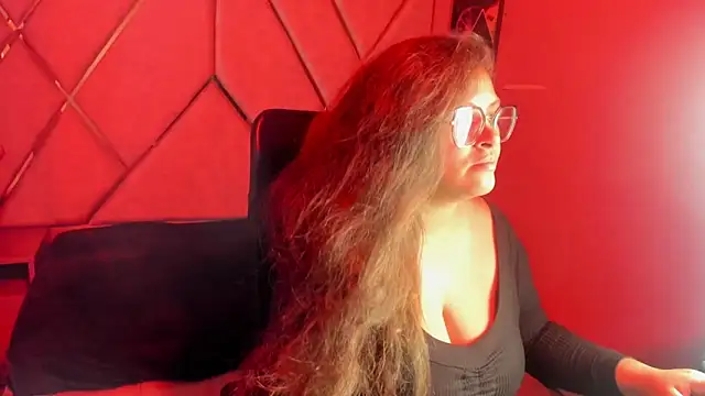 SaraThomso online show from 21, 11, 2025