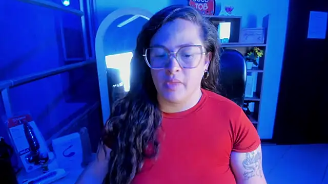 SaraThomso online show from 11, 11, 2025