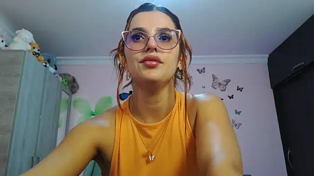 caroline jonson online show from 18, 11, 2025