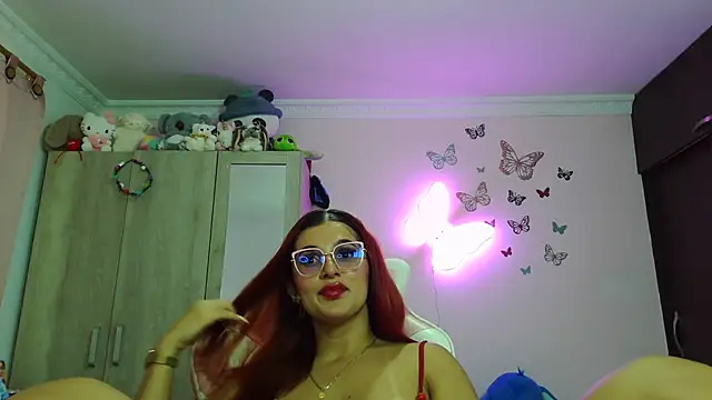 Snapshot of caroline_jonson chatting on 6, 7, 2026 caroline jonson online show from 6, 7, 2026
