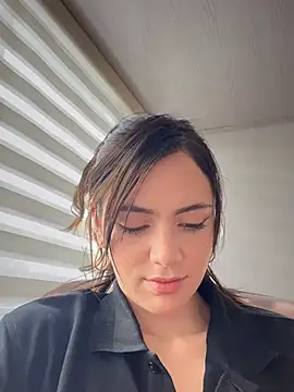 Lorraine Leon online show from 21, 3, 2025