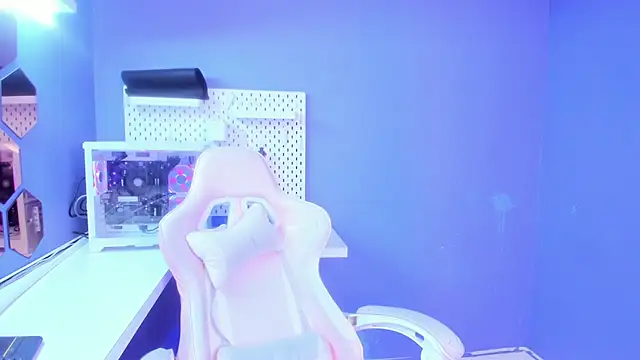 Danna 777  online show from 24, 11, 2025