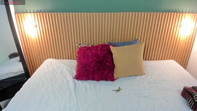  anavictoria  online show from 7, 10, 2025