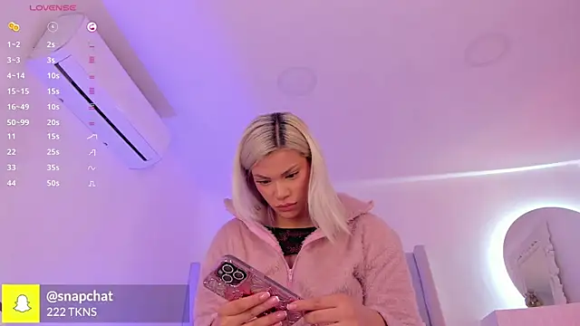 Shelynna azzul online show from 4, 10, 2025