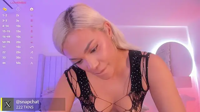 Shelynna azzul online show from 24, 9, 2025