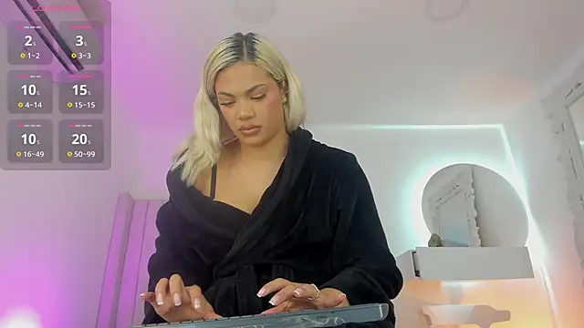 Shelynna azzul online show from 30, 11, 2025