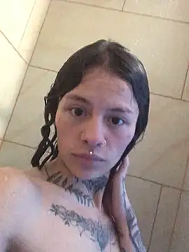 Snapshot of Tifanny_Sweett chatting on 16, 9, 2025 Tifanny Sweett online show from 16, 9, 2025