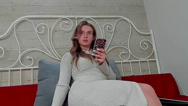 Snapshot of Whitney_Svonn chatting on 4, 3, 2025 Whitney Svonn online show from 4, 3, 2025