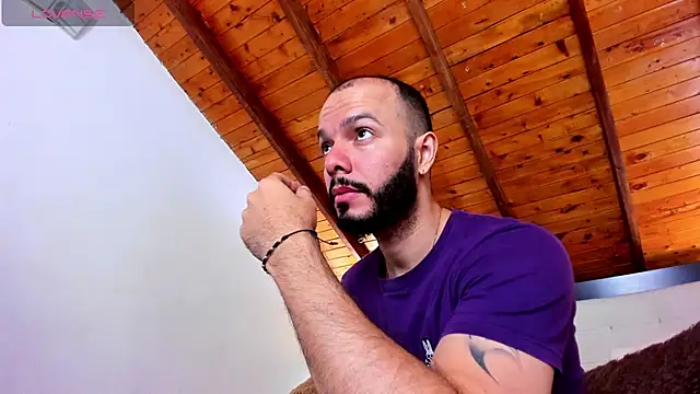 Tom Bailey online show from 26, 10, 2025