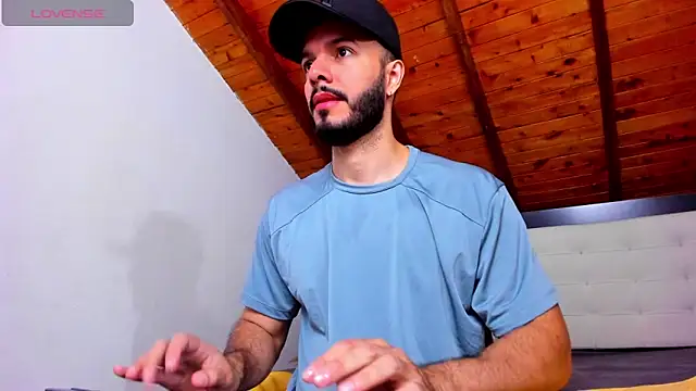 Tom Bailey online show from 7, 4, 2026