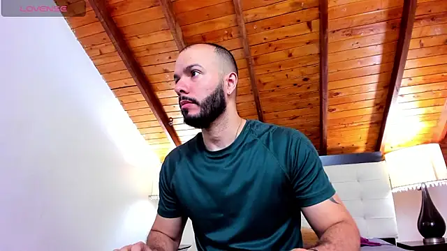 Tom Bailey online show from 8, 11, 2025