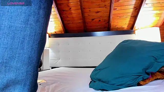 Tom Bailey online show from 25, 9, 2025