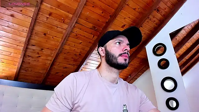 Tom Bailey online show from 28, 11, 2025