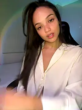 MisFrekcles  online show from 6, 11, 2025