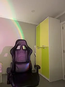 Snapshot of MisFrekcles_ chatting on 13, 2, 2026 MisFrekcles online show from 13, 2, 2026