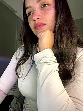 Snapshot of MisFrekcles_ chatting on 8, 1, 2026 MisFrekcles online show from 8, 1, 2026