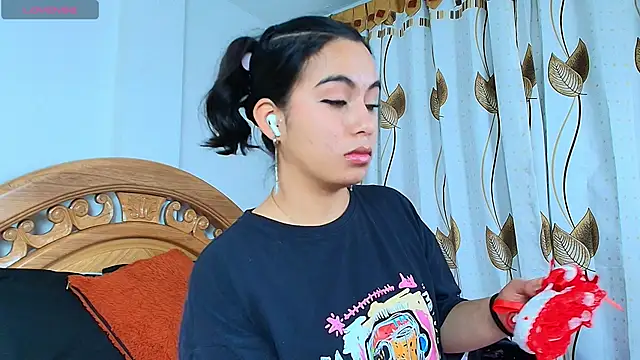 iris mandarine online show from 12, 9, 2025