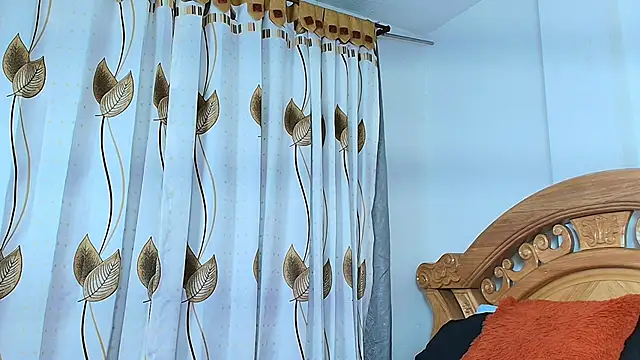 iris mandarine online show from 22, 9, 2025