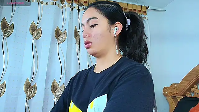 iris mandarine online show from 15, 9, 2025