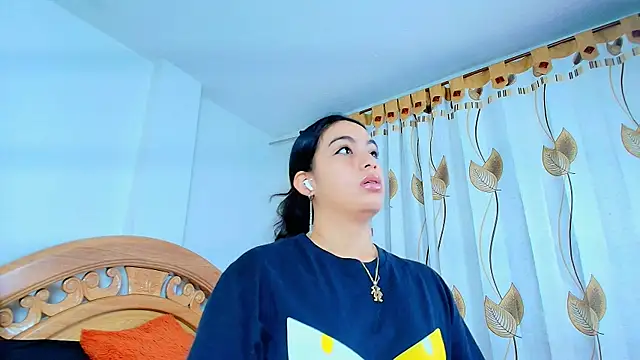 iris mandarine online show from 11, 9, 2025