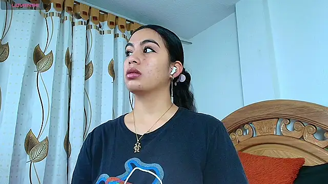 iris mandarine online show from 14, 9, 2025