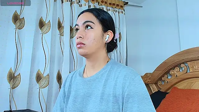 iris mandarine online show from 25, 9, 2025