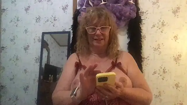 musclebooty70 online show from 4, 1, 2025