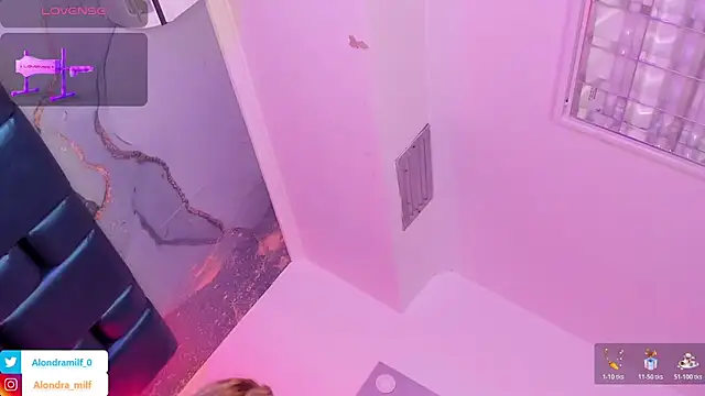 ALONDRAMILF online show from 2, 12, 2025