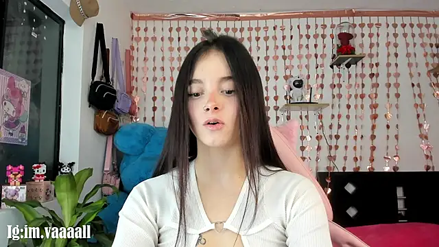 Snapshot of lucyy_tay chatting on 23, 9, 2025 lucyy tay online show from 23, 9, 2025