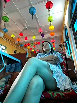 Emily 9xx online show from 8, 11, 2025