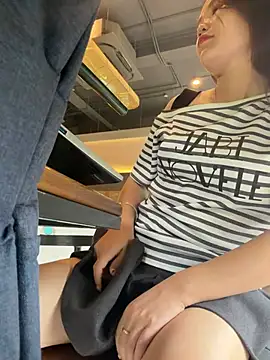 Emily 9xx online show from 26, 3, 2026